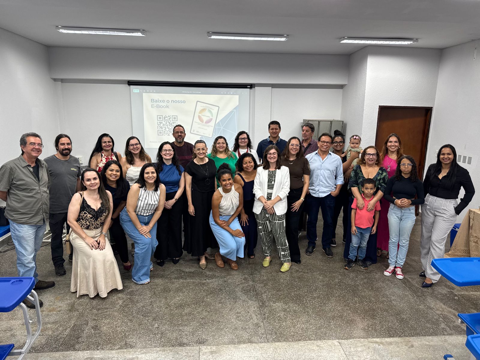 Multimundos: Pesquisadores prestigiaram o lançamento do e-book